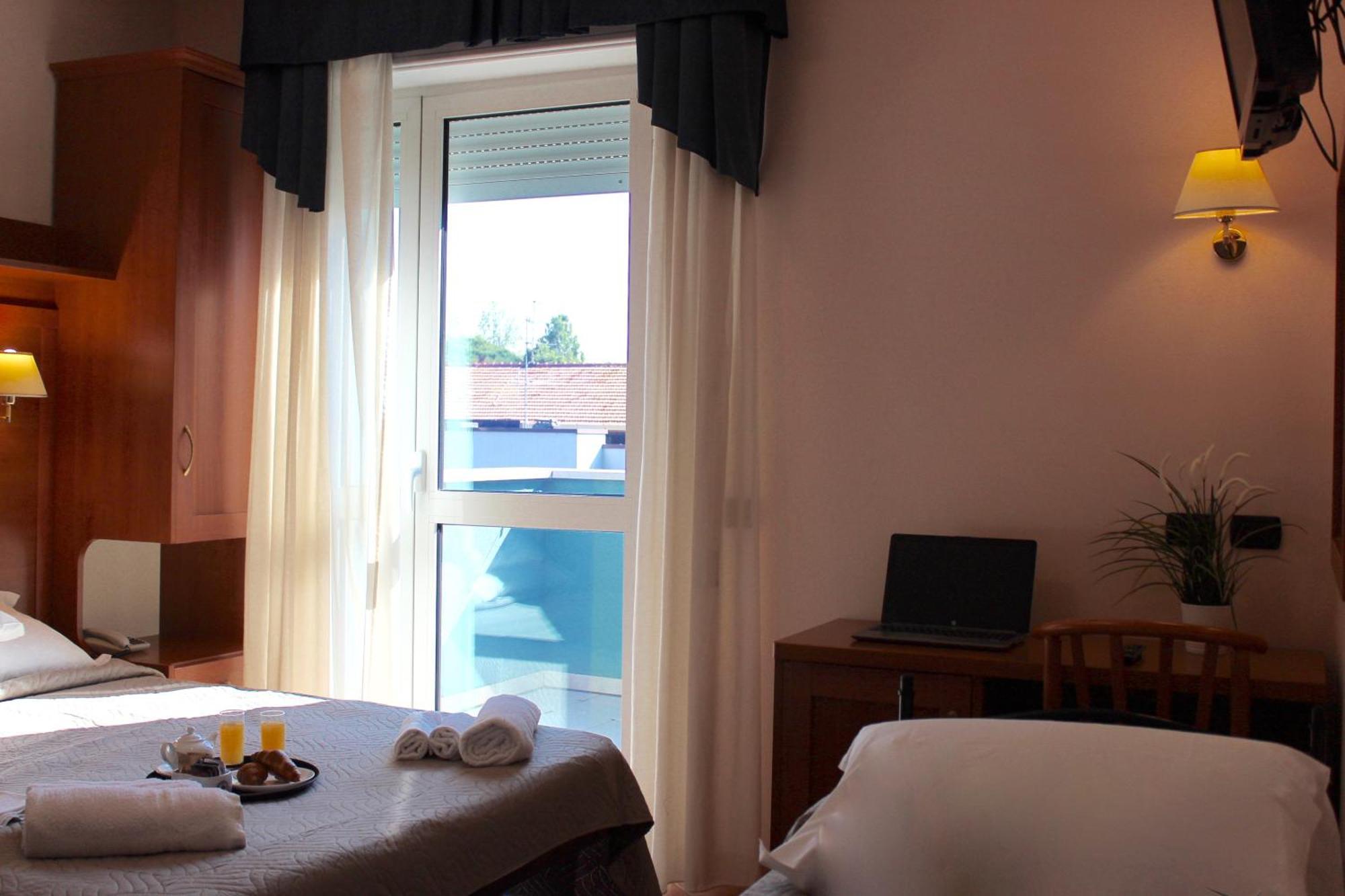 Depandance Hotel Jole Cesenatico Buitenkant foto