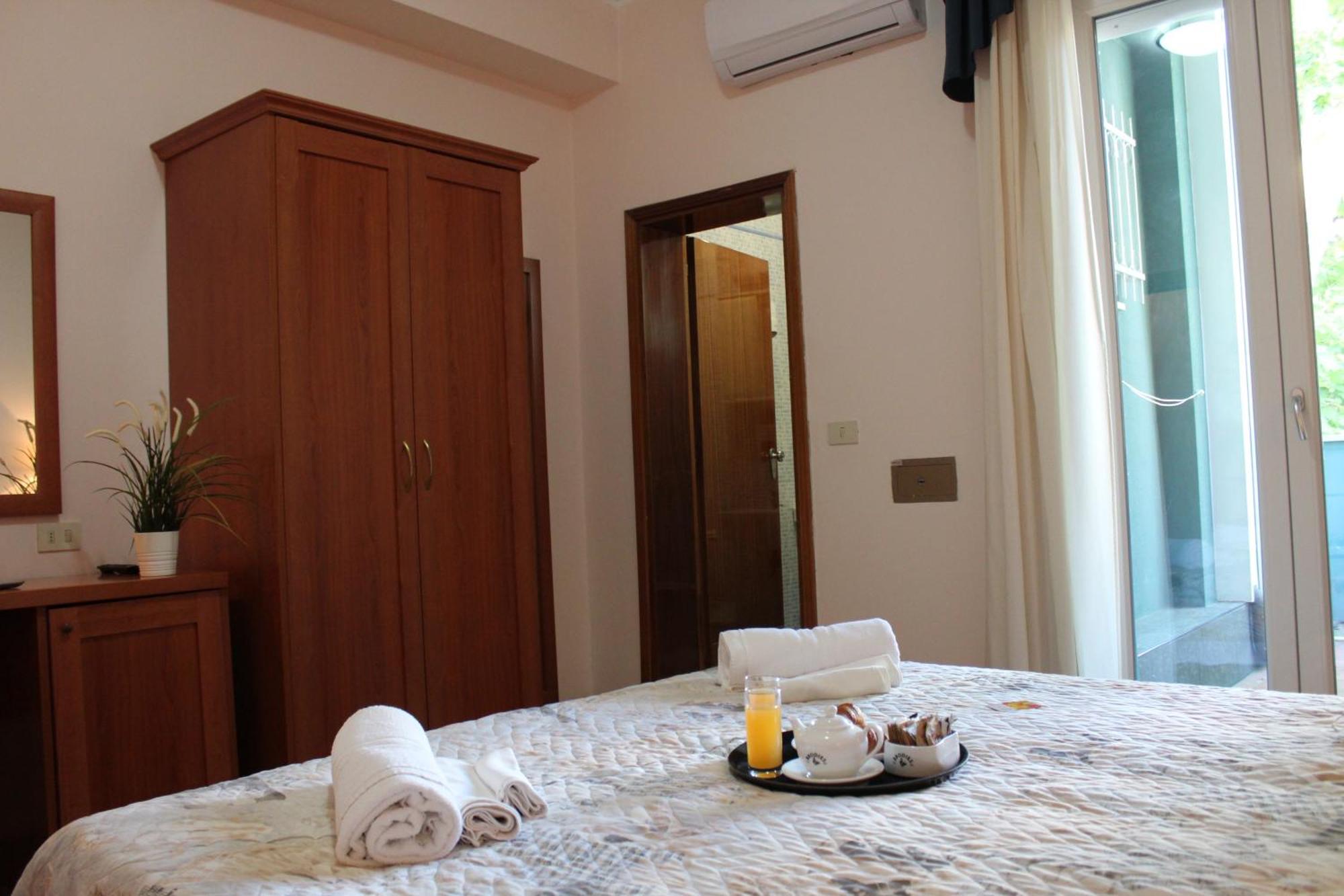 Depandance Hotel Jole Cesenatico Buitenkant foto